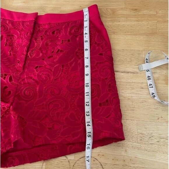 GUESS Marciano Shorts The Weekend Lace Applique Short Chenile Rose Red Classy 8 - Picture 10 of 14